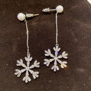 Snow flake earring